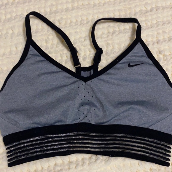 Nike sports bra - Picture 1 of 2